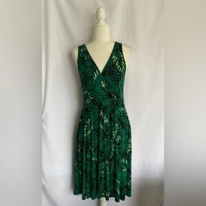 Elegant Green Leaf Print Midi Dress